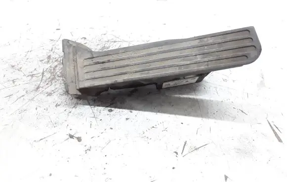 Volkswagen Jetta V Accelerator throttle pedal 1K1721503P