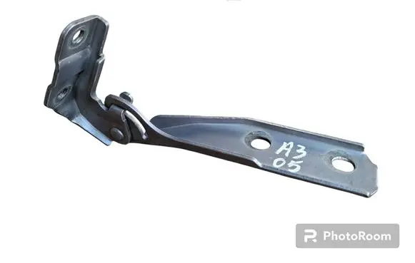 Audi A3 S3 8P Engine bonnet/hood hinges 8P0823301