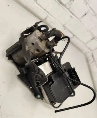 Volkswagen PASSAT B5.5 Brake power pressure regulator 8E0614175D