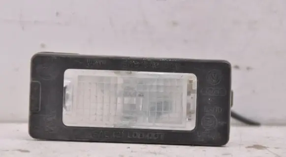 Volkswagen PASSAT B6 Number plate light 5N0943021