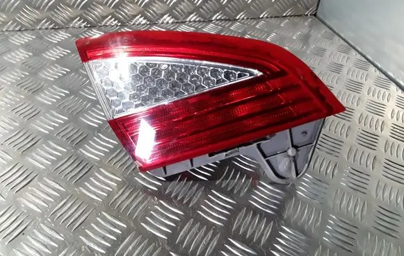 Ford Mondeo MK IV Tailgate rear/tail lights 7S7113A603A