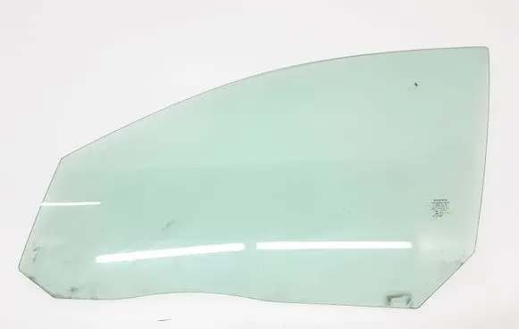 Volvo V70 Front door window glass four-door