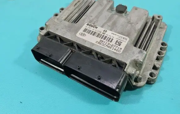 KIA Ceed Engine control unit/module ECU 0281013570 IMPRK1486799