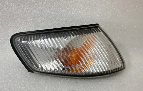 Mazda 626 Front indicator light 21061822