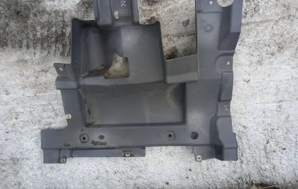 Volkswagen Multivan T5 Rear underbody cover/under tray 7H0825216C