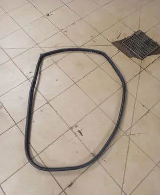 KIA Niro Rear door rubber seal (on body) 