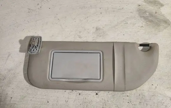 Sun visor