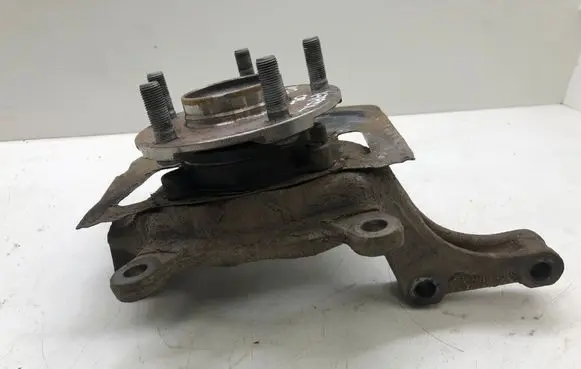 Nissan X-Trail T31 Front wheel hub