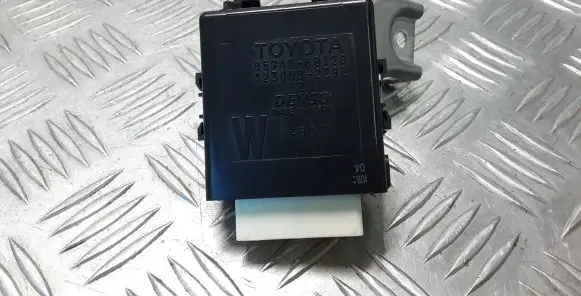 Toyota Land Cruiser (J150) Window wiper interval relay 8594060120 4230002290