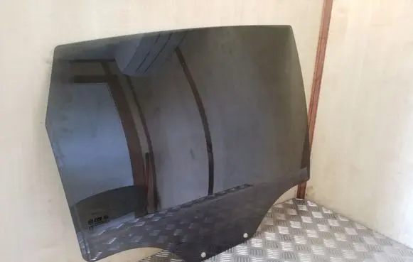 Opel Antara Rear door window glass