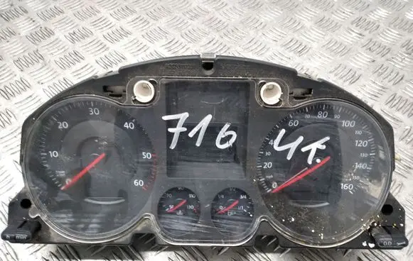 Speedometer (instrument cluster)