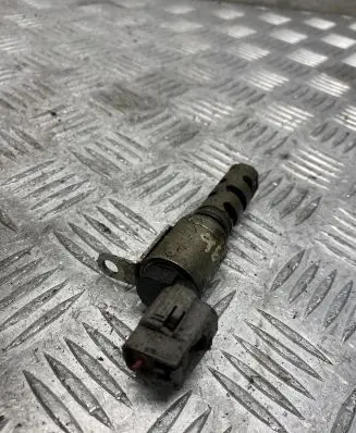 Toyota Avensis Verso Camshaft vanos timing valve 337010