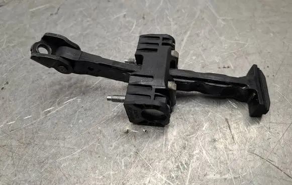 Volvo XC60 Front door check strap stopper 31298466