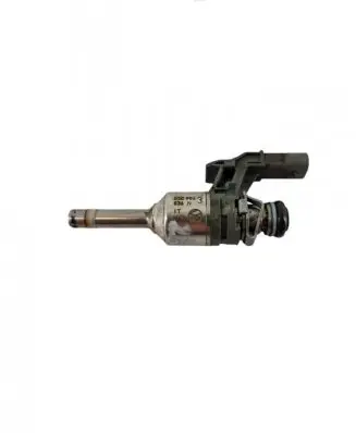 Audi A1 Fuel injector 03C906036N