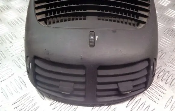 Alfa Romeo 147 Dashboard air vent grill cover trim 