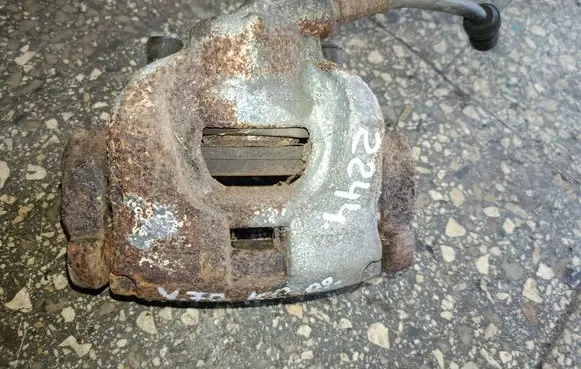 Volvo V70 Front brake caliper 