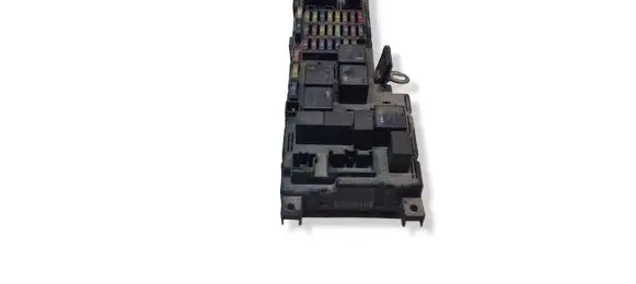 Volvo V70 Fuse module 8637841