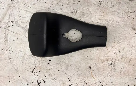 Chrysler 300C Rearview mirror trim 57010749AE 31195P