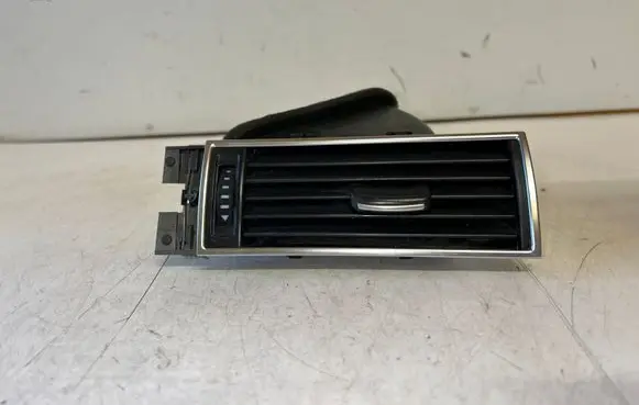 Audi A6 S6 C6 4F Dashboard side air vent grill/cover trim 4F1820902B