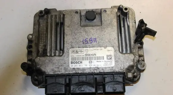 Ford Focus Engine control unit/module 6M5112A650NA 0281011701