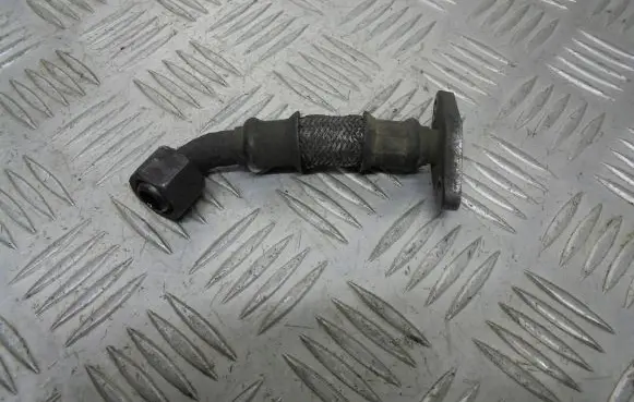 Volkswagen Golf IV Oil cooling pipe 