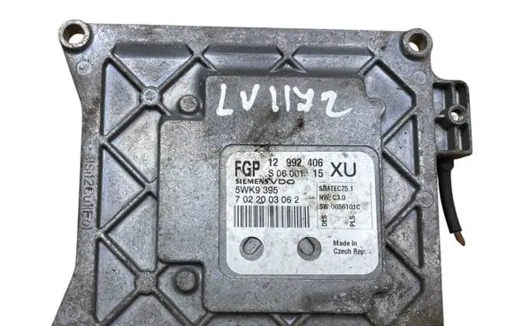 Opel Zafira B Immobilizer control unit/module 12992406 5WK9395