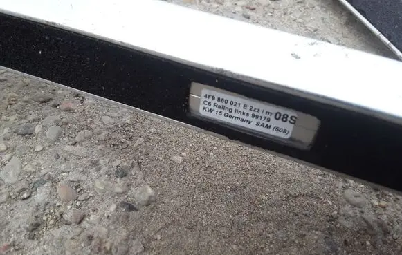 Audi A6 S6 C6 4F Roof bar rail 4F9860021E