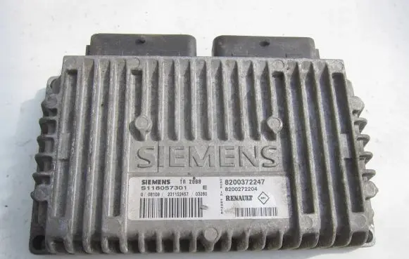 Renault Scenic II - Grand scenic II Engine control unit/module 8200372247 8200272204