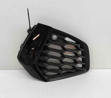 Audi A3 8Y Front grill 8Y0807682C