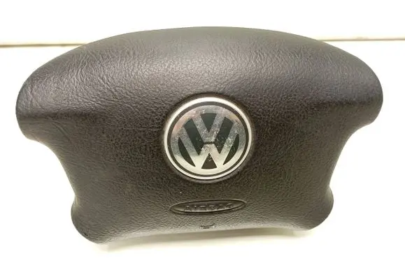 Volkswagen Golf IV Steering wheel airbag 3B0880201BM