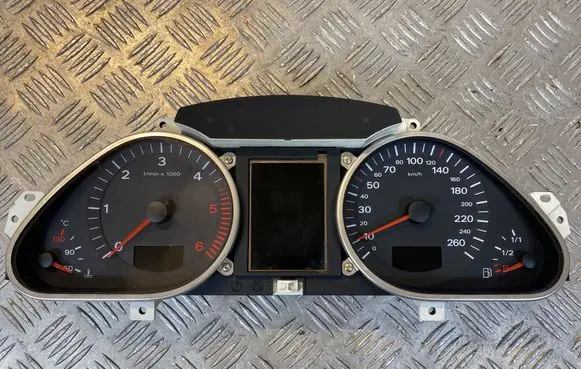 Audi A6 S6 C6 4F Speedometer (instrument cluster) 4F0920931B 4F0910930A 503000731602