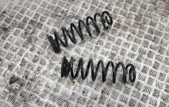 Volkswagen Tiguan Rear coil spring 5QF511115