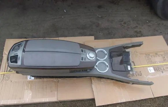 BMW 7 E65 E66 Armrest 