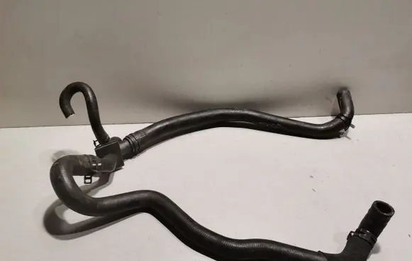 Mercedes-Benz GLC X253 C253 Engine coolant pipe/hose A2056800735 A1668305401