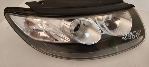 Hyundai Santa Fe Headlight/headlamp A046695