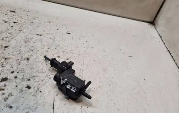 Volvo V70 Turbo solenoid valve 72224010 01T269 30611036