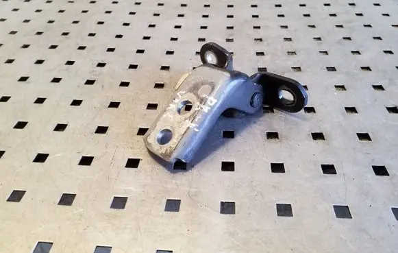 Toyota Corolla Verso AR10 Front door upper hinge
