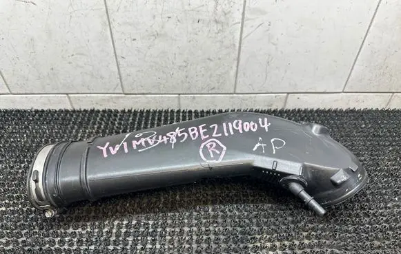 Volvo S60 Air intake hose/pipe BV619C623EF 38570006 7710714