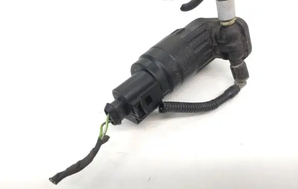 Skoda Fabia Mk3 (NJ) Windscreen/windshield washer pump 1K6955651