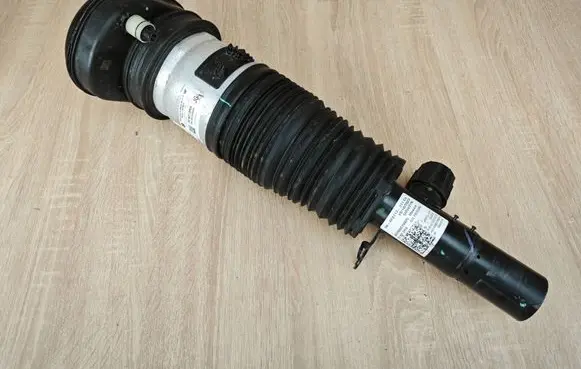 BMW X5 G05 Front shock absorber/damper 6892425