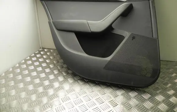 Skoda Octavia Mk3 (5E) Front door card panel trim 5E5867211 Baldai2996