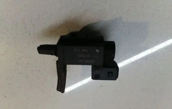 BMW 5 E60 E61 Turbo solenoid valve 1742712