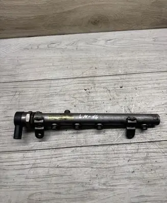 Mercedes-Benz E W212 Fuel main line pipe A6420703395 10194000621