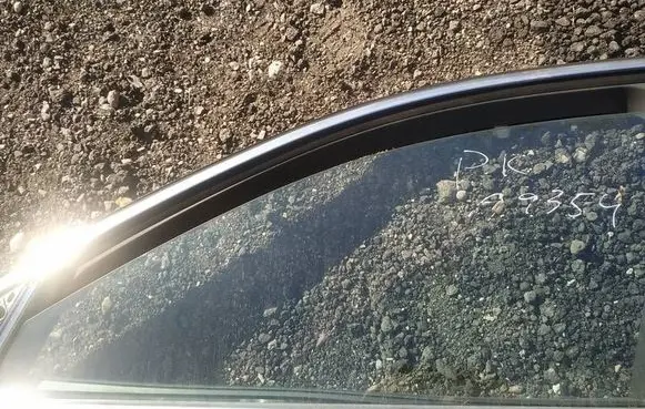 BMW 5 GT F07 Front door window glass four-door AS2