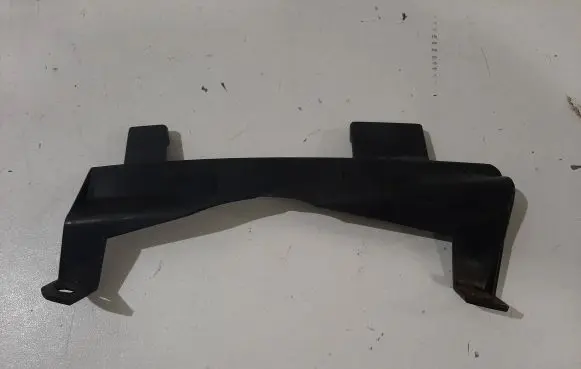 Volvo V70 Headlight/headlamp mounting bracket 89002986