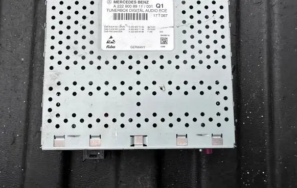 Mercedes-Benz C W205 HiFi Audio sound control unit A2229008911 A2229027009 A2229027109