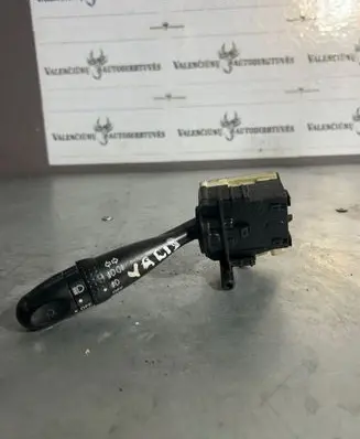 Toyota Yaris Indicator stalk 1736482