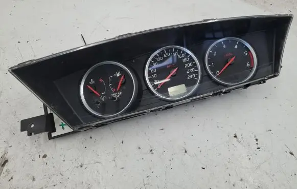 Nissan Primera Speedometer (instrument cluster) AU879