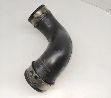 Mercedes-Benz C W203 Intercooler hose/pipe A2035281482