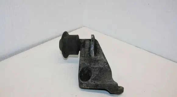 Audi A6 S6 C4 4A Engine mounting bracket 4A0199343